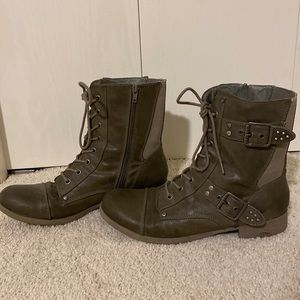 GUESS combat boots